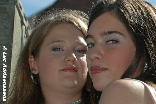 Caroline A. & Kelly V.R. 01