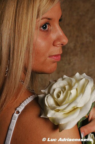 Donna_vh 33