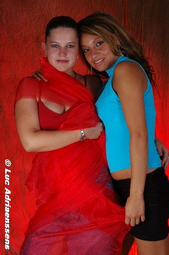 Karina S & Nathalie V. 08