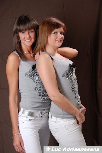 Kelly & Wendy V.R. 06