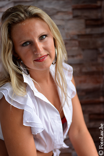 Lindsey P 28