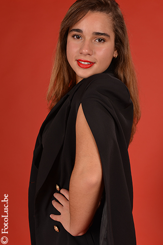 Manal L. 08